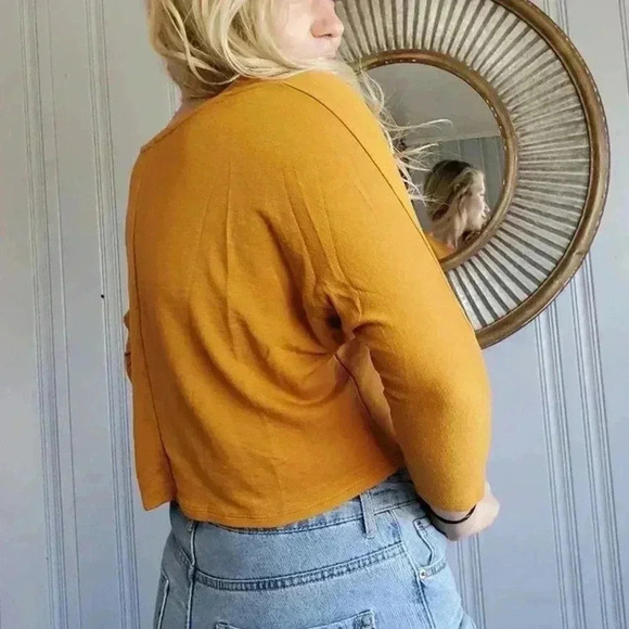 Tresics Long Sleeve Mustard Yellow Crop Top - S - Picture 6 of 7